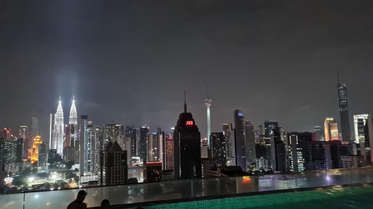 Hostel At Regalia Sky Pool Kuala Lumpur Luaran gambar
